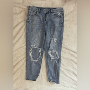 American Eagle Light Wash Distressed Mom Jean